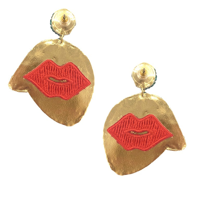 Unique lemon drop earrings, combining vibrant fruit and lips design for a summer-inspired look.